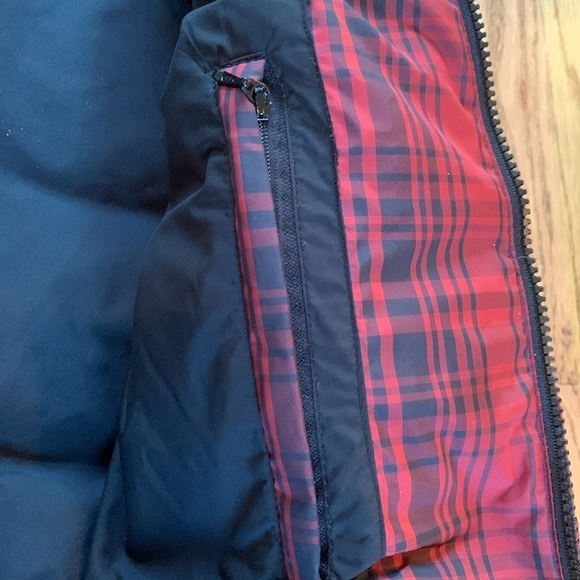 Eddie Bauer s XL red and black goose down quilted vest - Picture 9 of 9